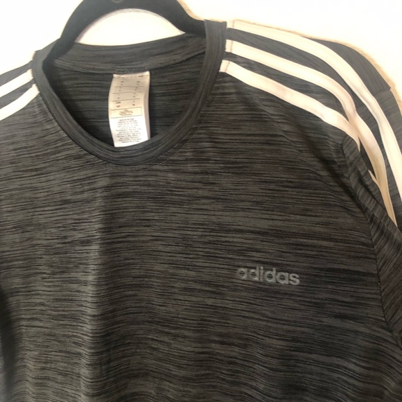 5 FOR $25 ⭐️ Adidas Men’s Workout Shirt - Picture 3 of 4